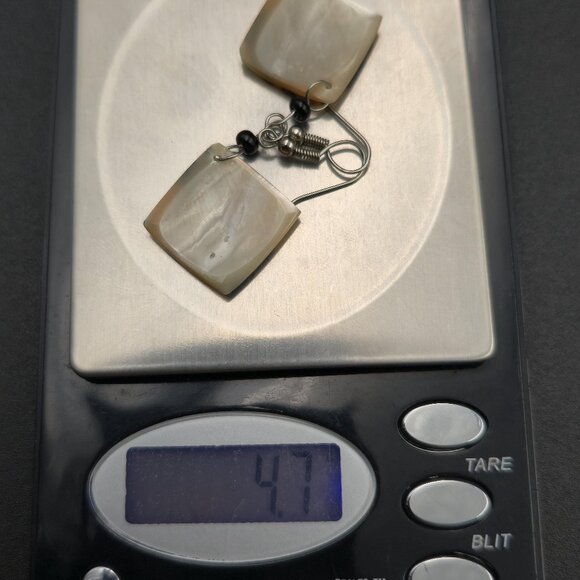 Silver Plated Magpie Shell Dangle Earrings A6320 - Picture 5 of 5